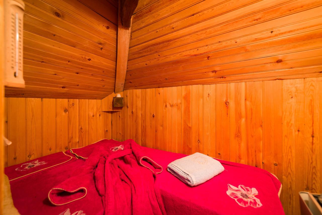 Chambres D'Hotes Manoir De Montecler Chènehutte-les-Tuffeaux Exterior foto